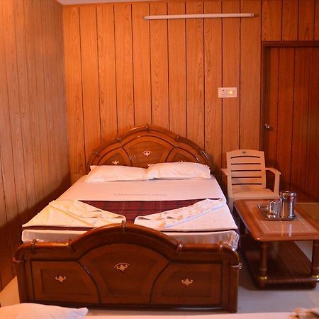 Saravanan Lodge Čennai Pokoj fotografie