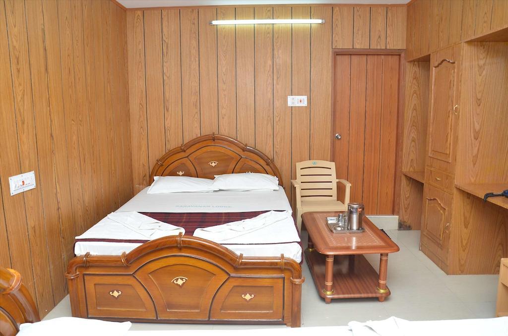 Saravanan Lodge Čennai Pokoj fotografie